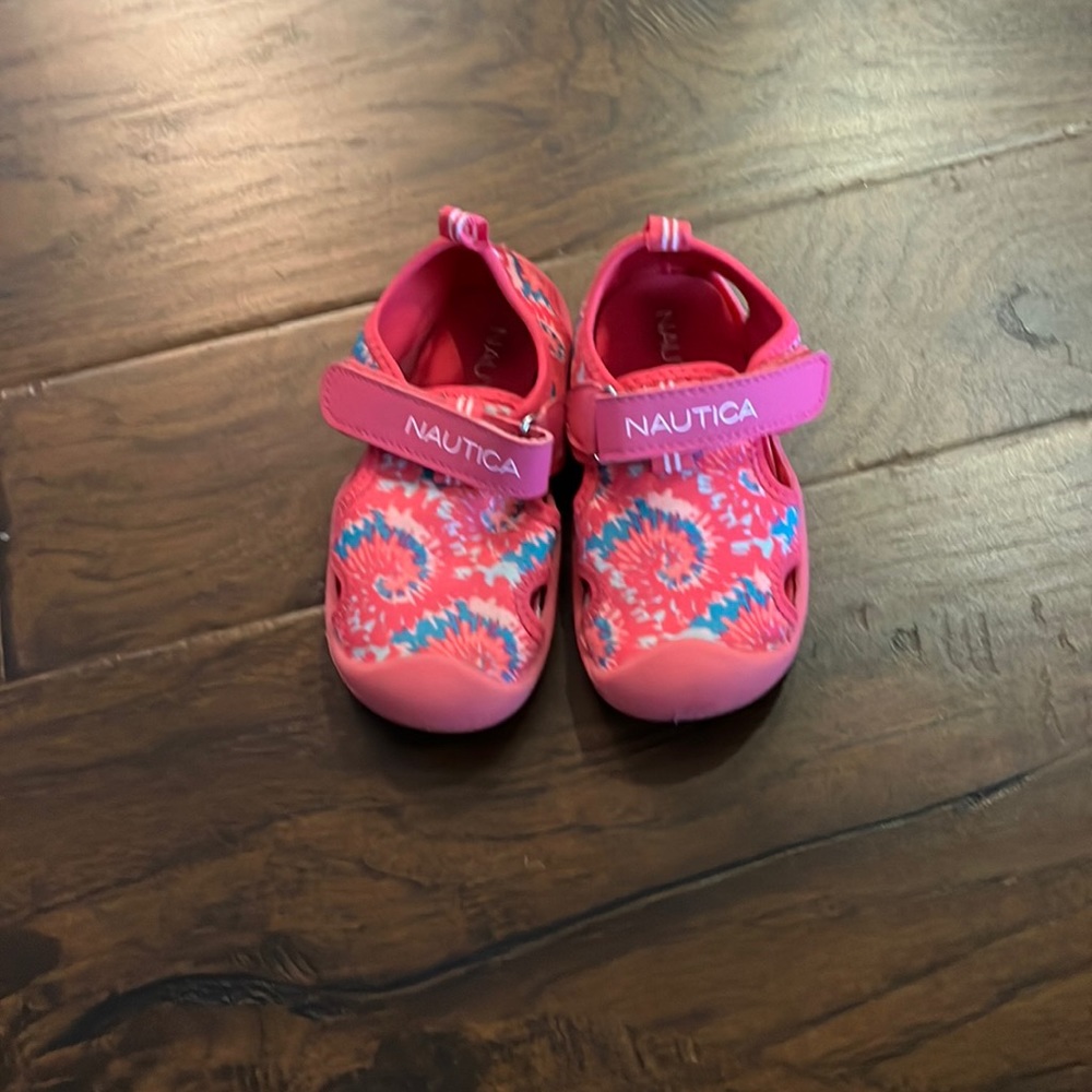Size 7 toddler girl Nautica water shoes